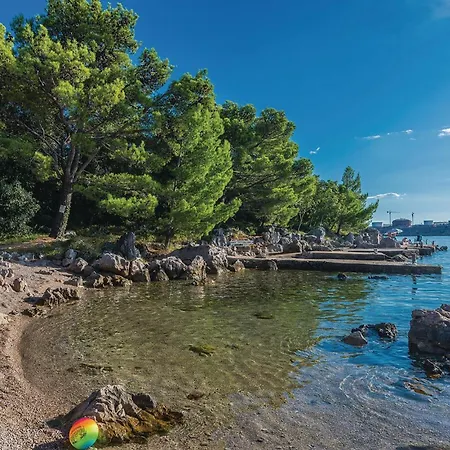 2 Bedroom Gorgeous In *