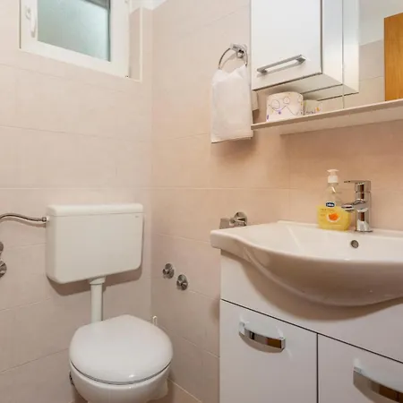 2 Bedroom Gorgeous In