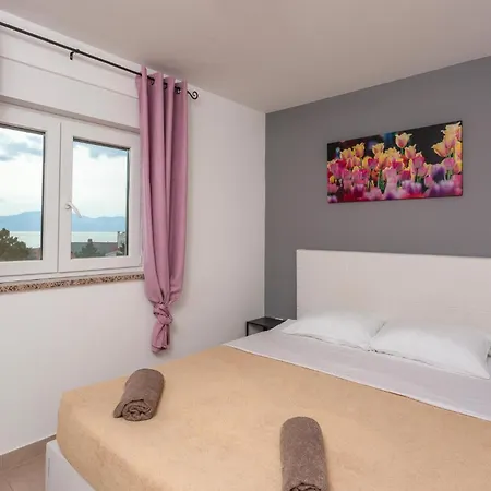 2 Bedroom Gorgeous In *